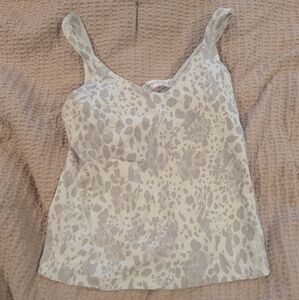 Lululemon size 6 tank top waist length